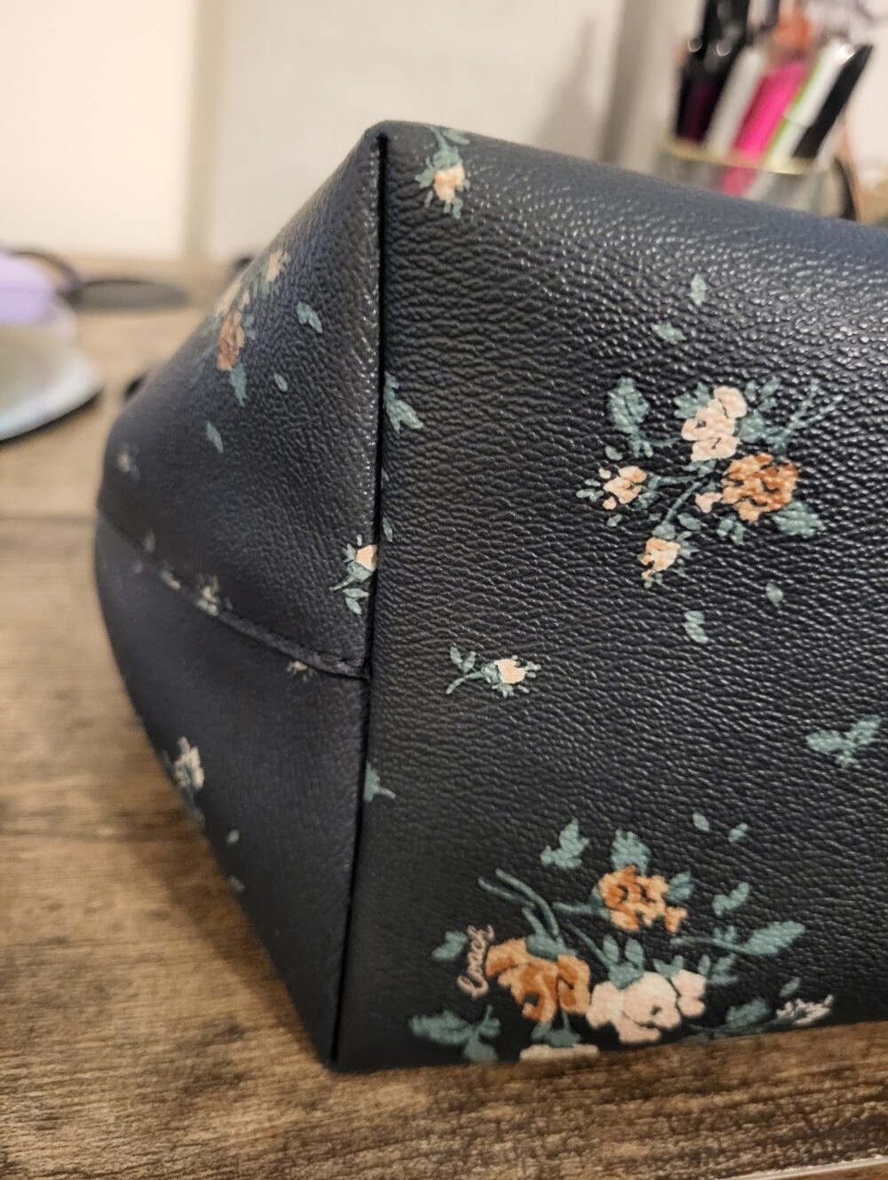 Coach Gallery Large Tote With Rose Bouqet Print - Picture 11 of 14